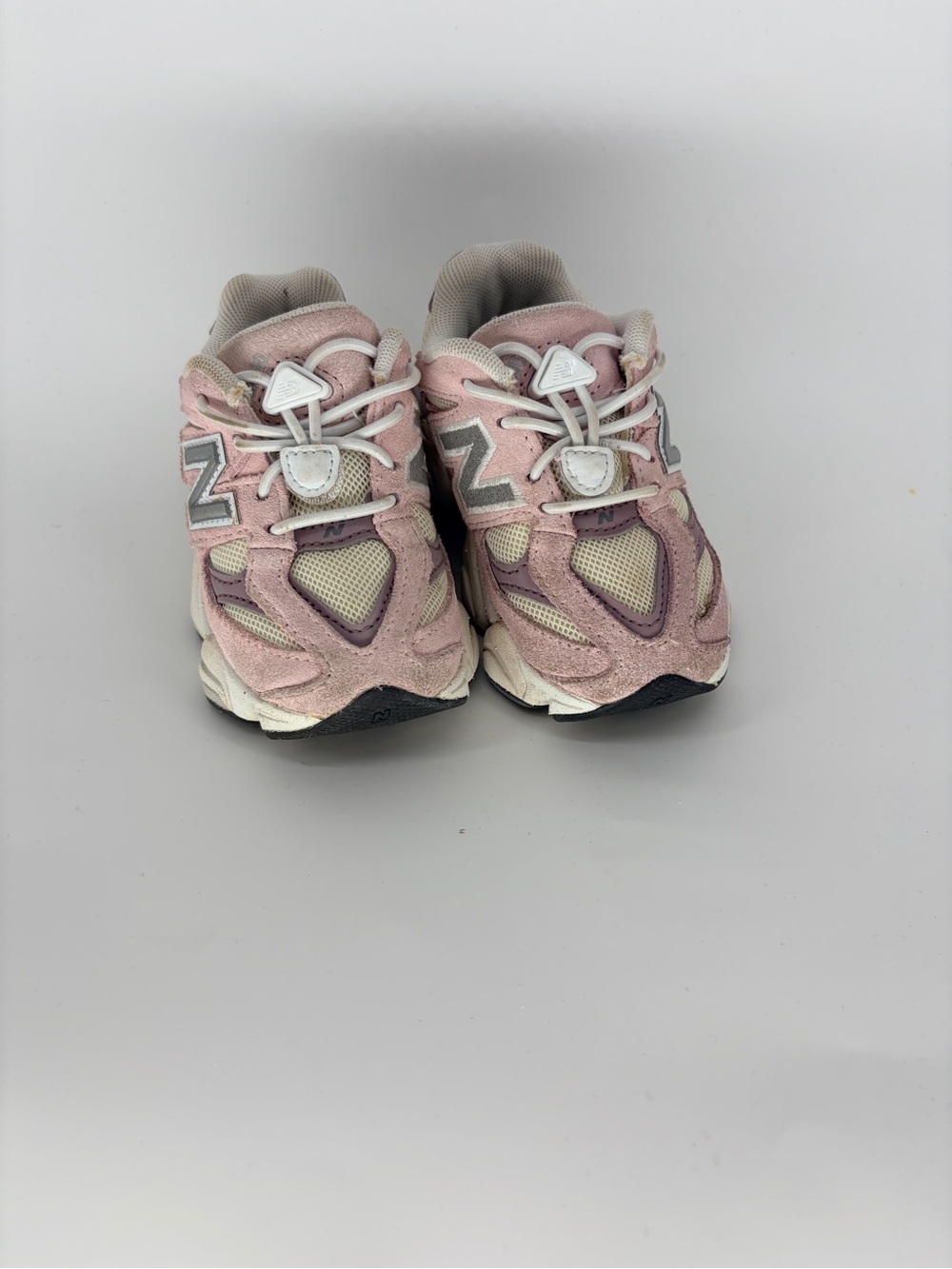 New Balance Kids 9060 Bungee Sneaker Pink (Rose Sugar) Gray (Ice Wine) Sz 7
